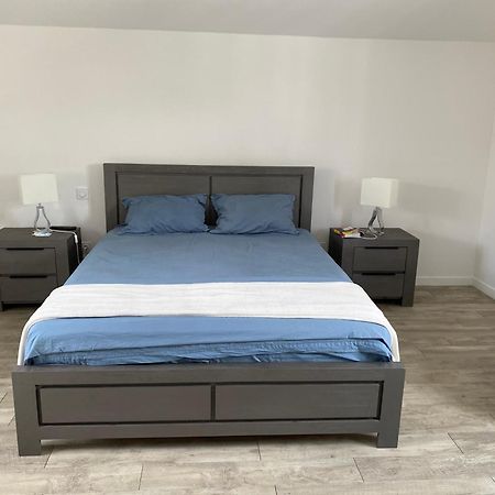 Villa Soleil L'Etang-Sale Ngoại thất bức ảnh