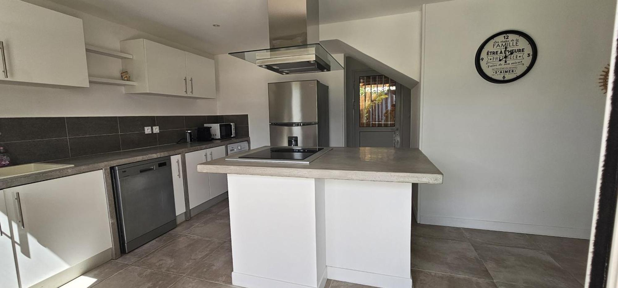 Villa Soleil L'Etang-Sale Ngoại thất bức ảnh